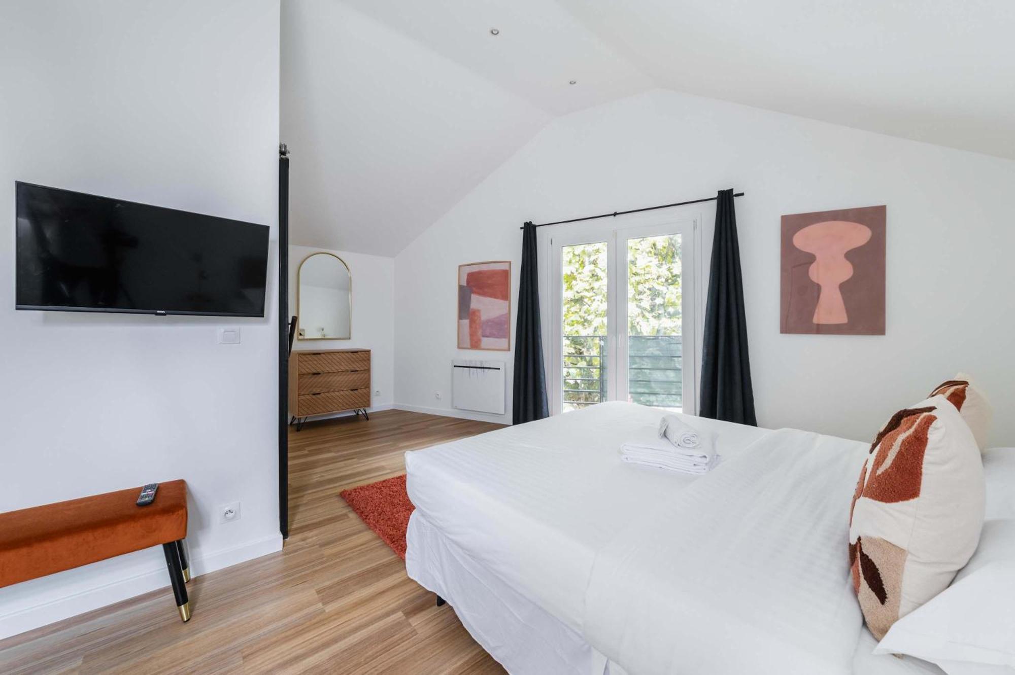 Villa Romainville Paris Pour 8 Personnes - Flat-Guest Ngoại thất bức ảnh